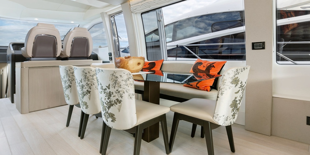 Аренда яхты Azimut 72 Solstice во Франции